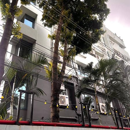 Hotel Mayfair Tower Kalkuta Zewnętrze zdjęcie