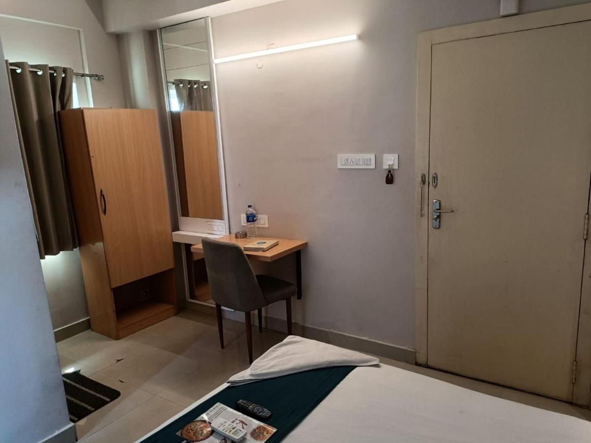 Hotel Mayfair Tower Kalkuta Zewnętrze zdjęcie
