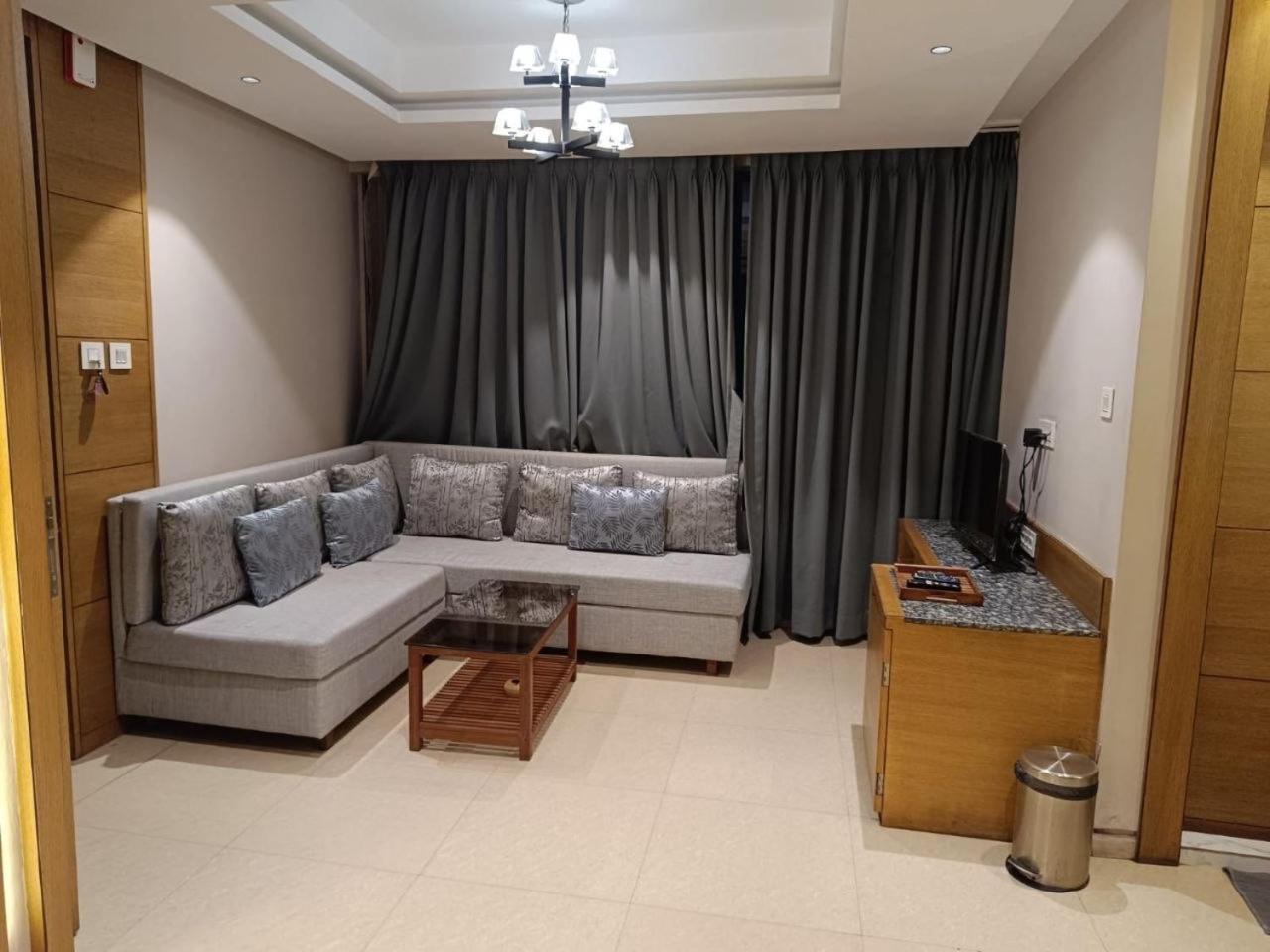 Hotel Mayfair Tower Kalkuta Zewnętrze zdjęcie